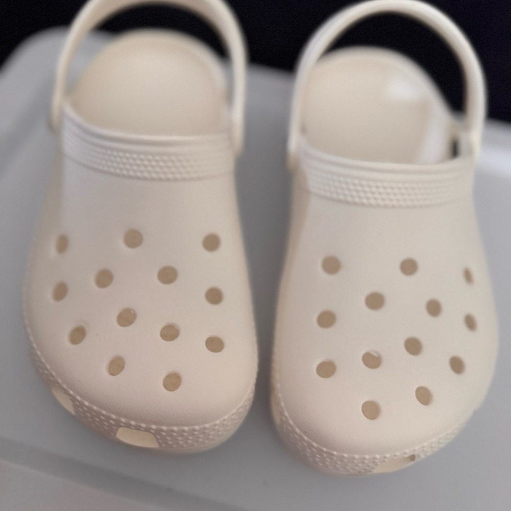 CROCS Kids Cream Water Shoes the brand new, no tags, no box .
